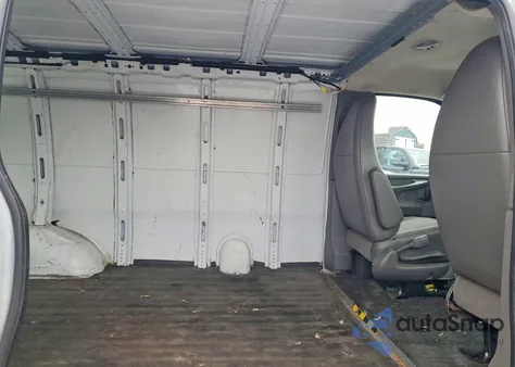 2013 Chevrolet Express G1500 z USA, uszkodzony, nr VIN 1GCSHAF46D1158621